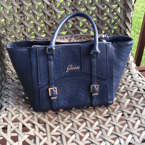 Guess Handbags - Guess purse